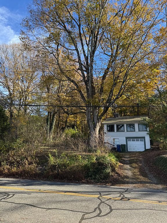 271 Lake Rd - Property Image