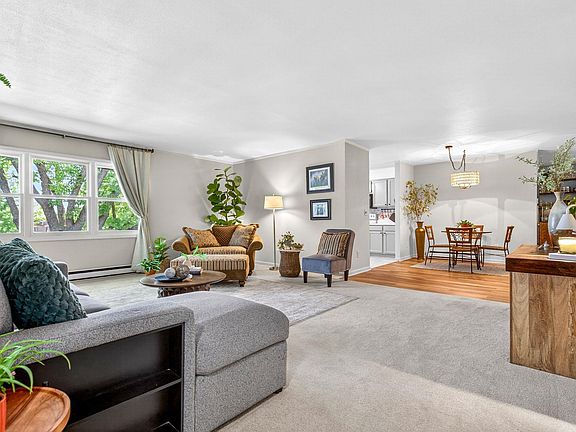 2nd image of 1135 Manor Dr APT 29