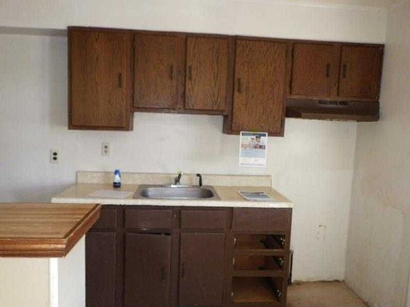 5th image of 228 E Rockland St
