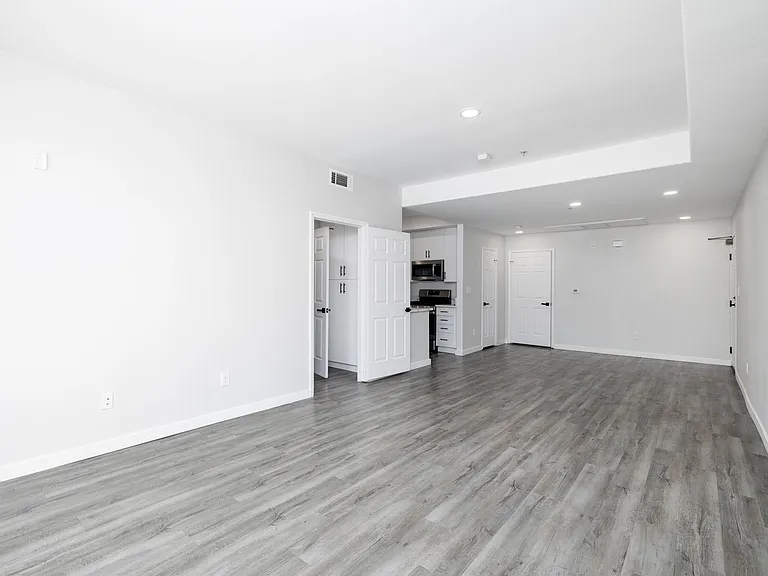 2820 Sawtelle Blvd — Photo 84