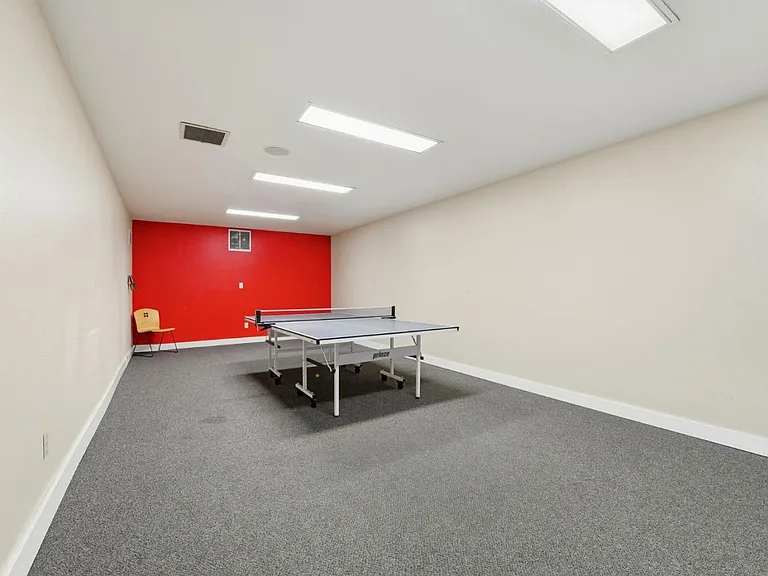 285 Tradewinds Dr #6 — Photo 24