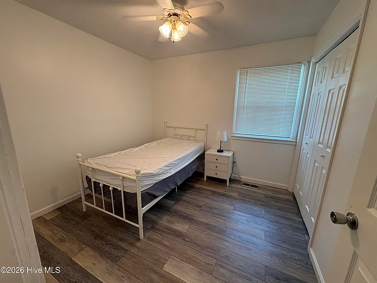 2000 Opal St — Photo 17
