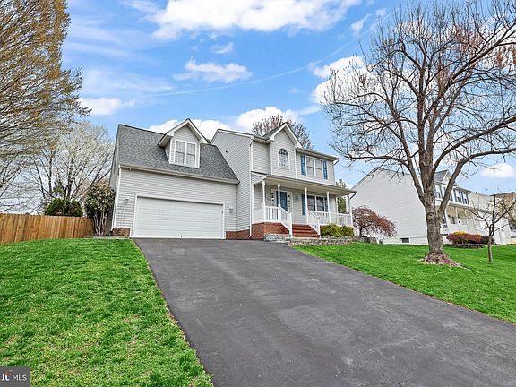 2nd image of 14 Sharpsburg Ln
