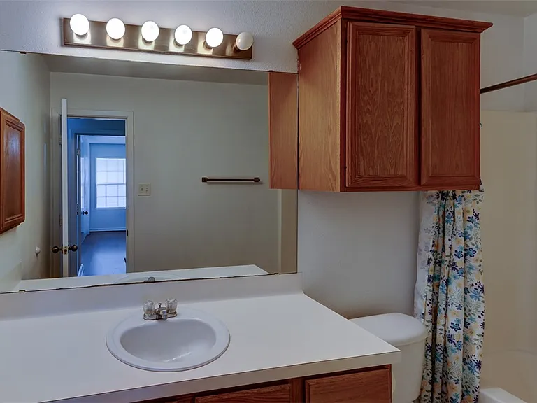 914 Sun Meadow St — Photo 15