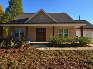 3233 Ridgewood Rd, Winston Salem, NC 27107