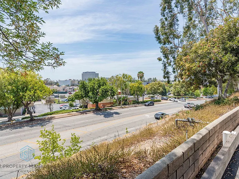 385 Cliff Dr #9 — Photo 19