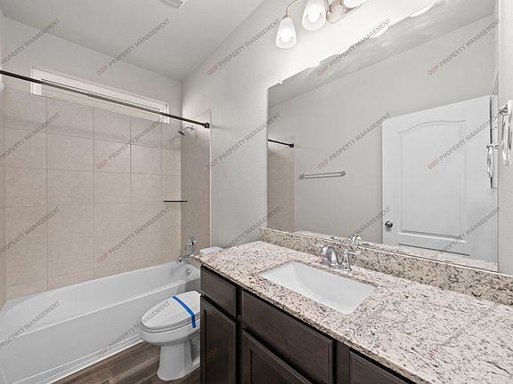 4th image of 1260 Grand Oak Trl