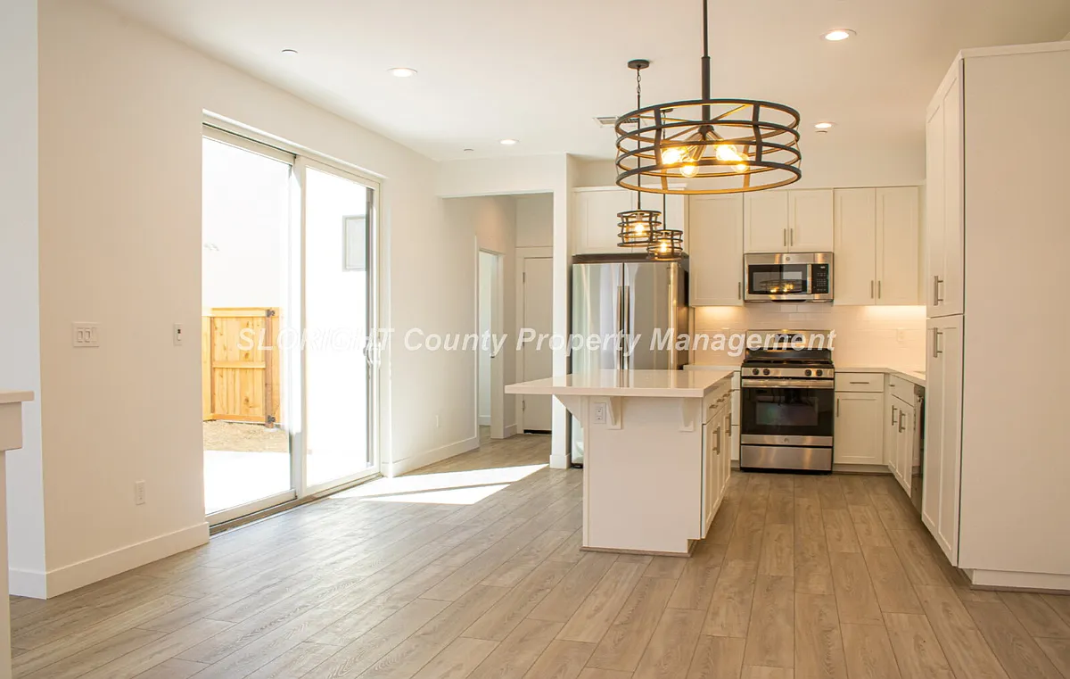 Building Photo - 3656 Rock Garden Ln