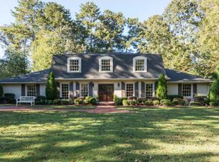 6220 Weatherly Dr, Sandy Springs, GA