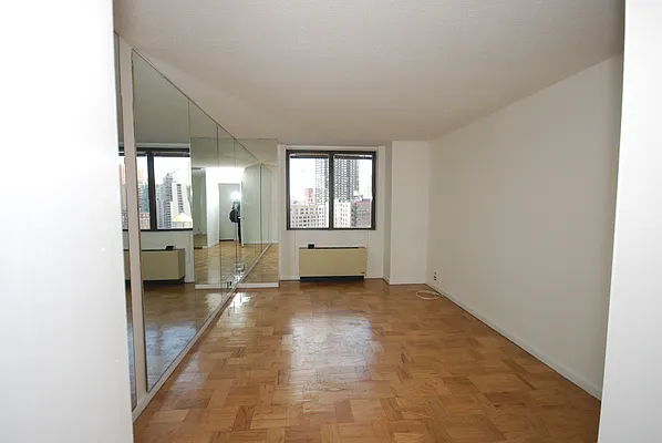 Sold by Luxury Habitat | media 3
