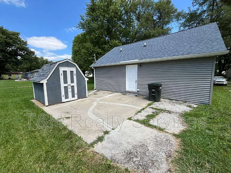 611 N Waldemere Ave — Photo 16