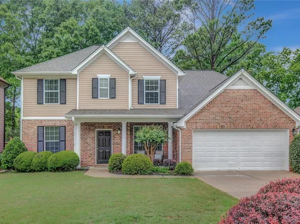 38 Greenview Dr, Newnan, GA 30265