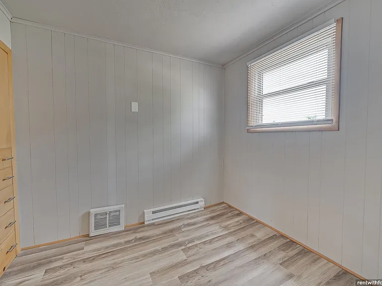 227 Garfield Ave — Photo 5