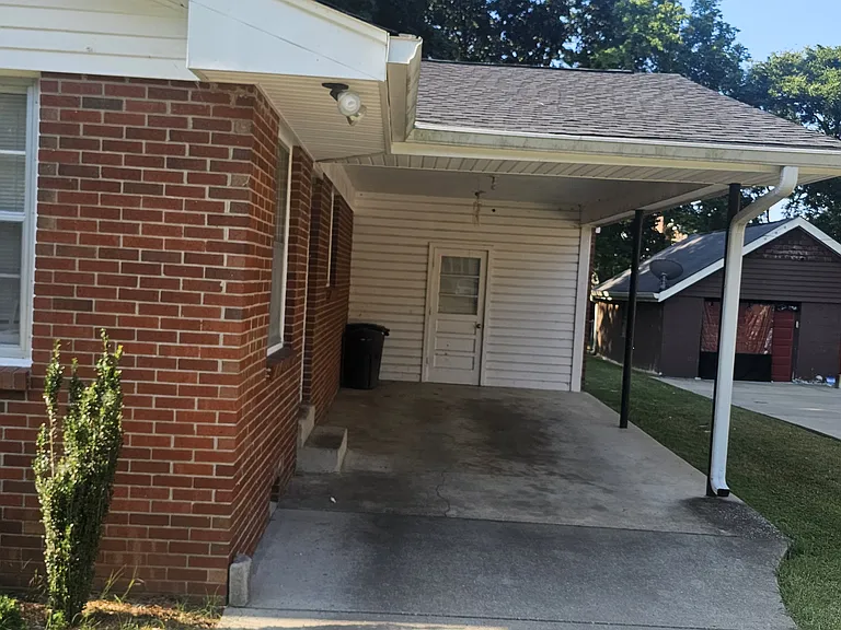 203 Nokes Dr #B — Photo 2