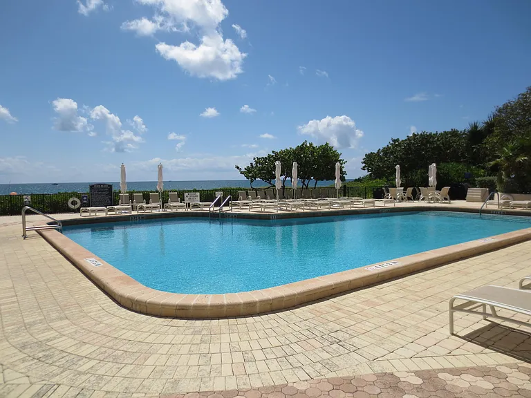 1900 S Ocean Blvd #7J — Photo 28