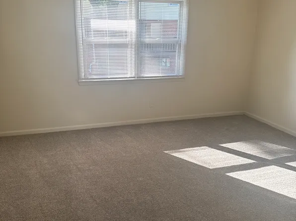619 Seamon Ave, Brooklyn, MD 21225