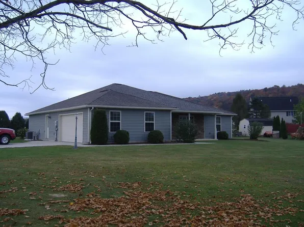 11403 Fairgrounds Rd, Huntingdon, PA 16652