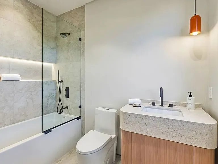 4900 Valjean Ave — Photo 6