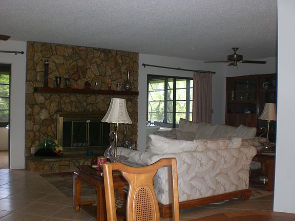 4th image of 1003 Staggerbush Pl