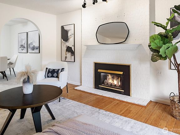 4th image of 15982 176th Avenue NE