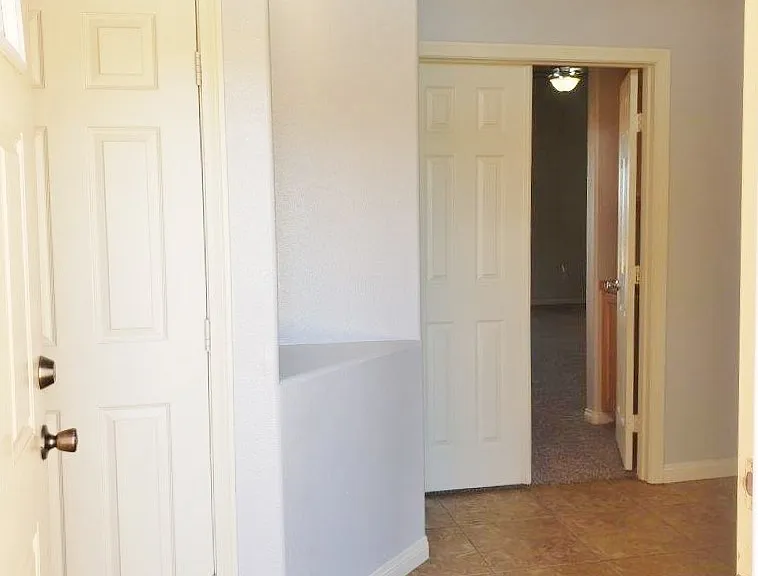 57294 Titian Ct — Photo 4