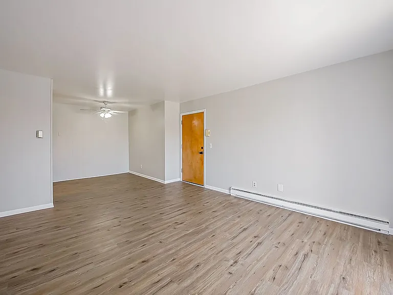 825 S Grand Ave — Photo 9