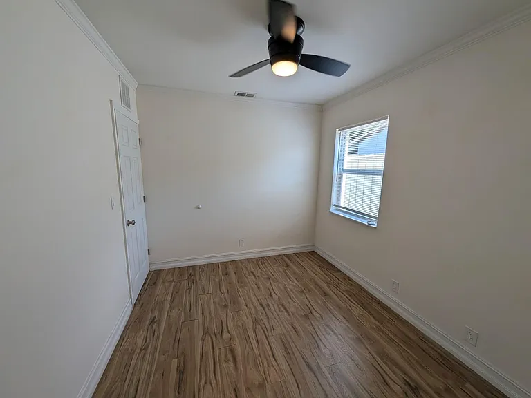 1629 NW 5th Ave — Photo 21