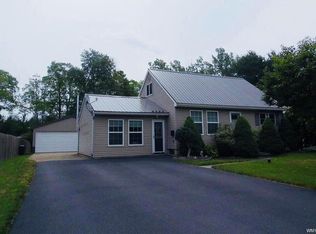 1669 Meadow Dr, Alden, NY 14004