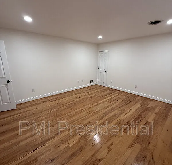 15900 Beach Rd — Photo 13