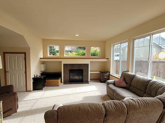 3rd image of 18027 81st Ln NE
