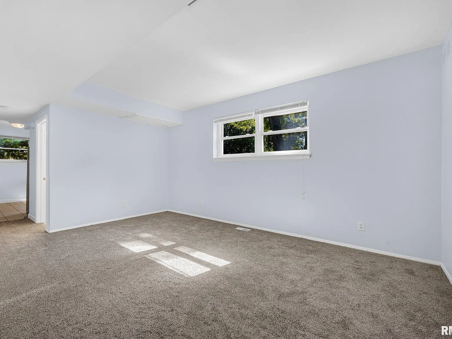 2 bed, 1.0 bath, 864 sqft, $1,500 — Photo 2