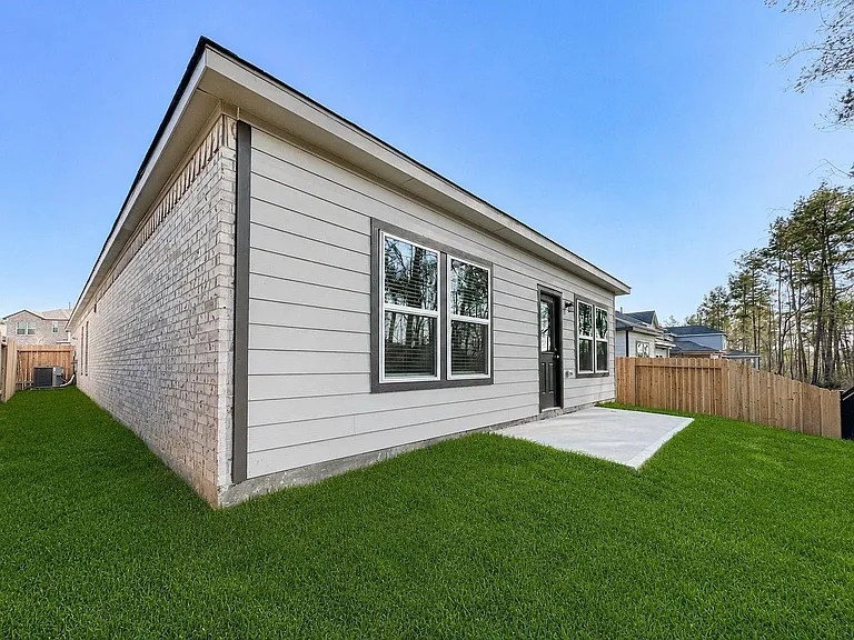 52 Valiant Ridge Trl — Photo 6