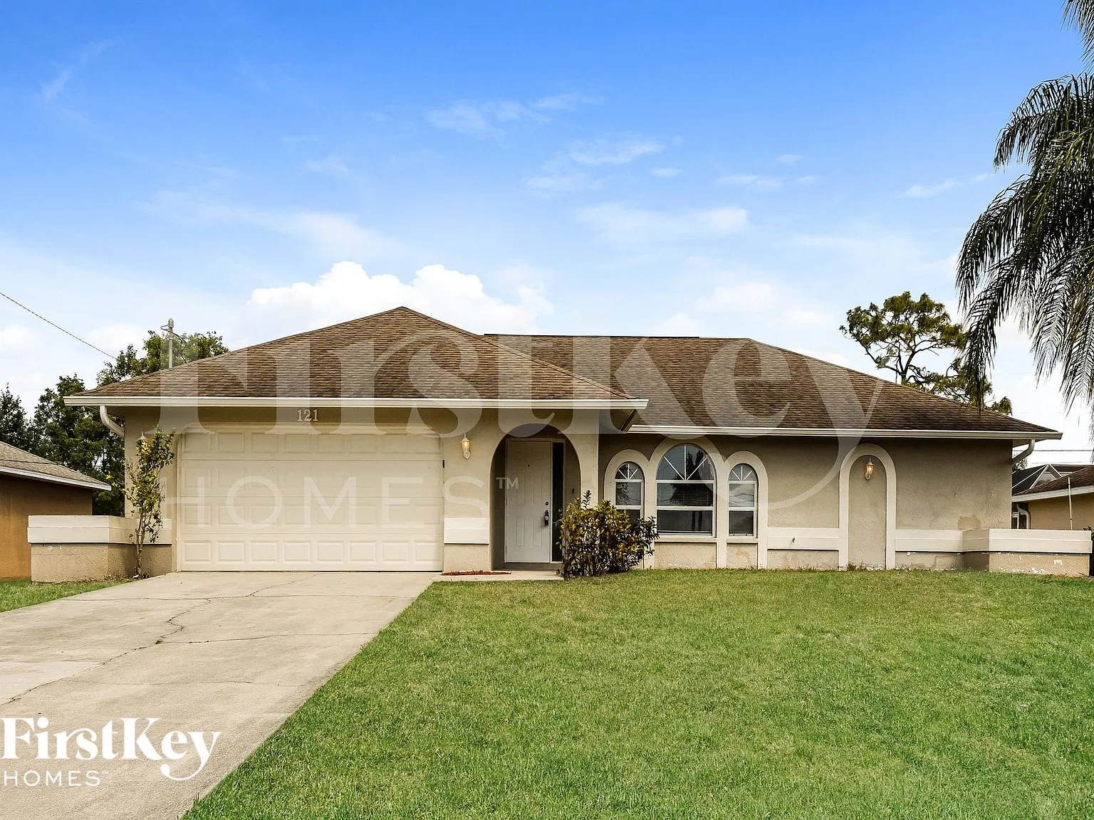 3 bed, 2.0 bath, 1502 sqft, $2,365 — Photo 1