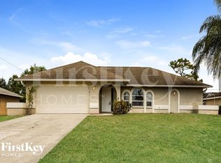 121 Kamal Pkwy, Cape Coral, FL 33904