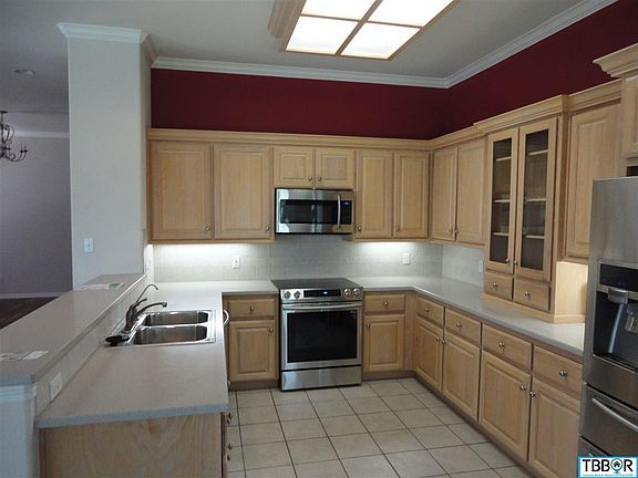 4th image of 4707 Willowood Ln