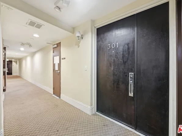 147 N Berendo St #301, Los Angeles, CA 90004
