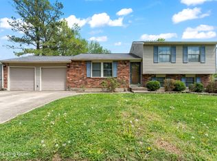 6713 Fox Hound Rd, Louisville, KY 40291