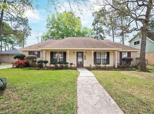 3805 Summer Ln, Baytown, TX 77521