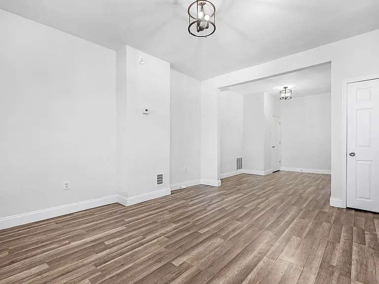 627 N Lakewood Ave — Photo 9