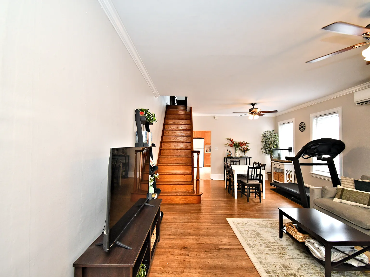 3 bed, 1308 sqft, $2,950 — Photo 3