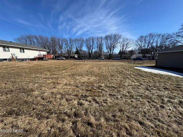 5th St NE, Watertown, SD 57201