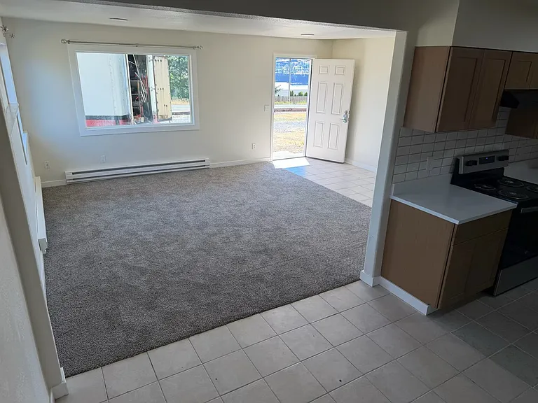 404 Klickitat Ave #2 — Photo 7