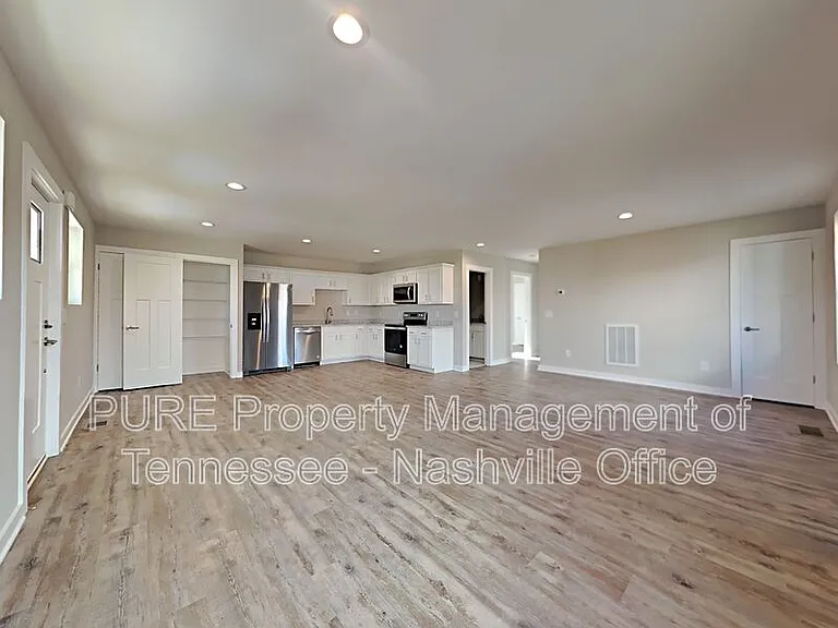 3407 Meadow Ct — Photo 4
