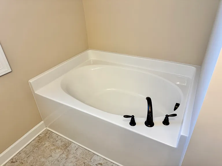 4025 Canterwood Dr — Photo 22