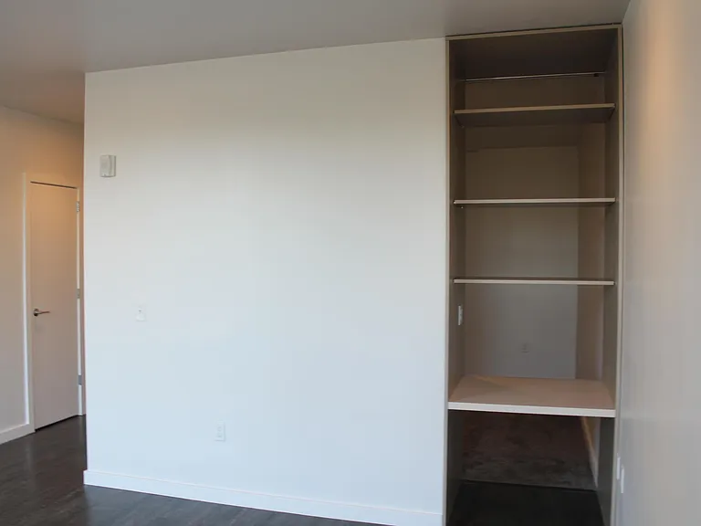 Lents Commons — Photo 9