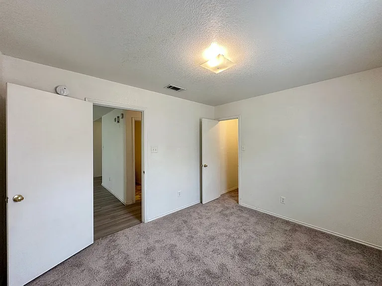 5309 Holster Dr — Photo 26