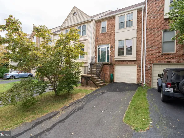 14095 Red River Dr, Centreville, VA 20121