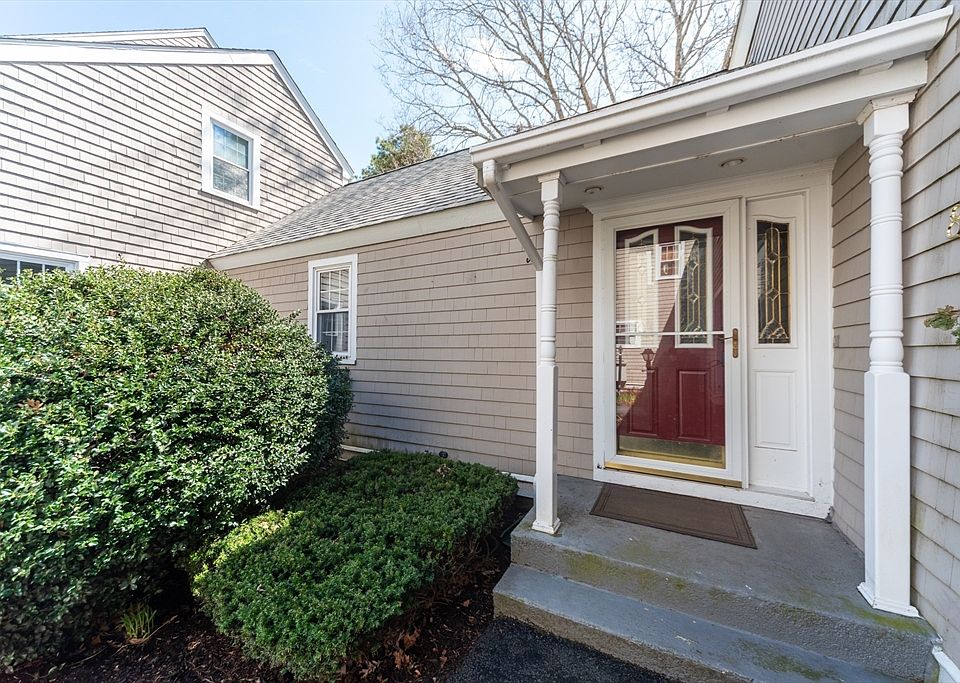 1st image of 39 Megansett Dr Unit 8