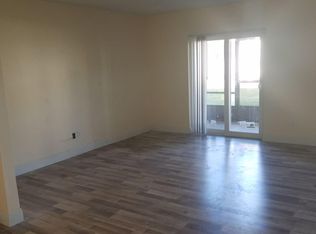 404 Banana Cay Dr APT B, South Daytona, FL 32119