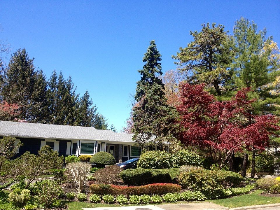 1st image of 37 Threepence Dr